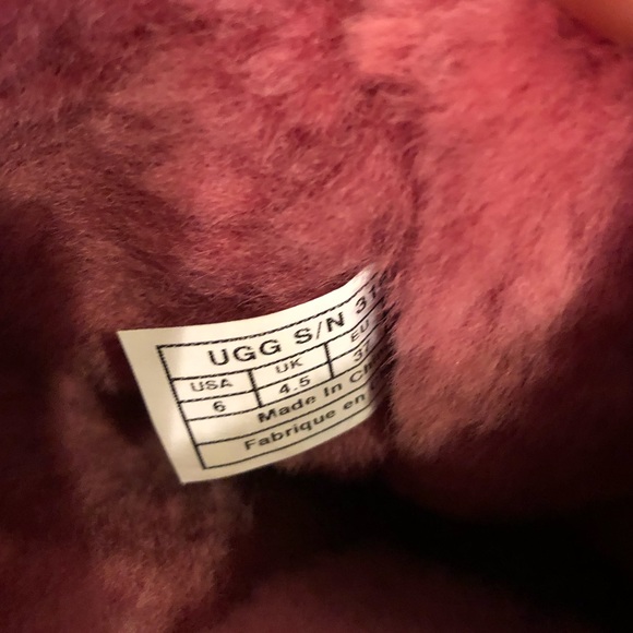 red sequin uggs - Picture 7 of 7